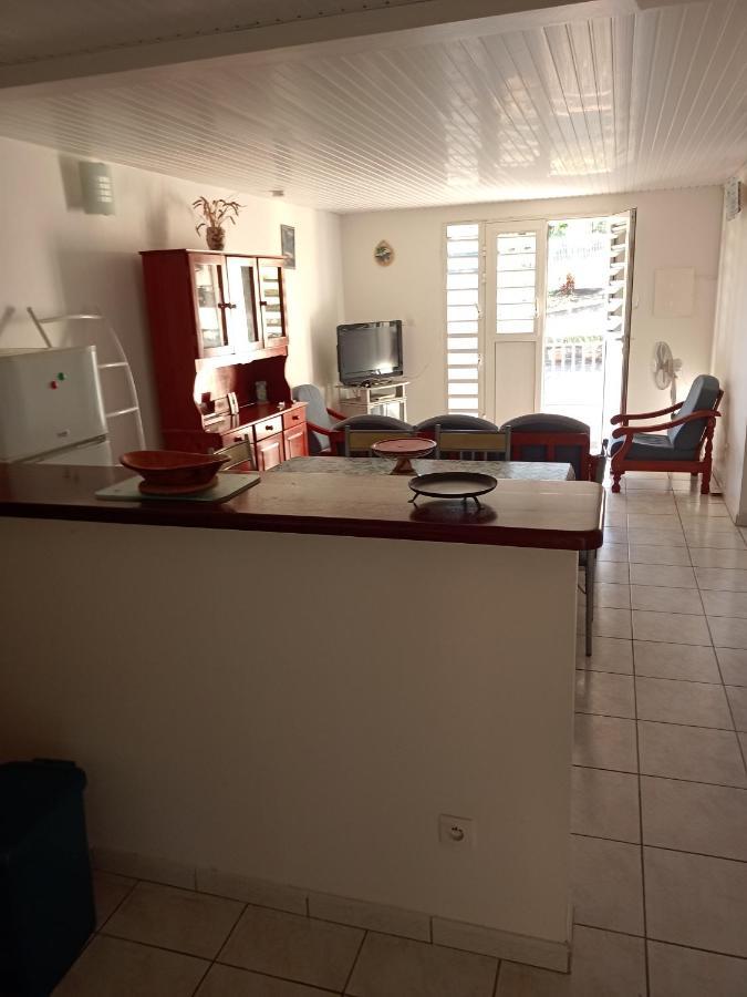 Charmant Appartement Verdoyant Le Morne-Vert Exteriör bild