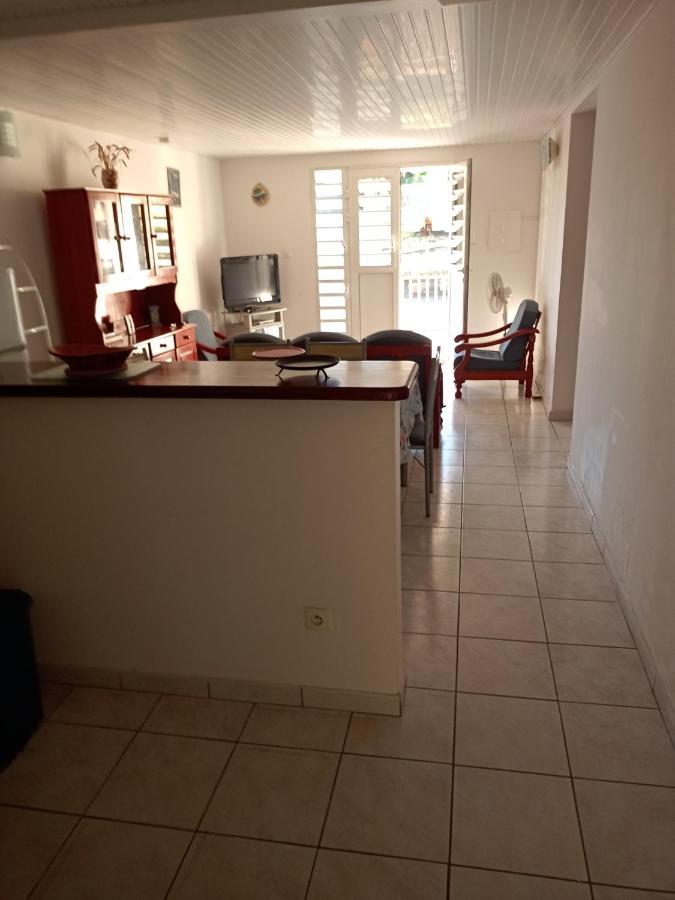 Charmant Appartement Verdoyant Le Morne-Vert Exteriör bild
